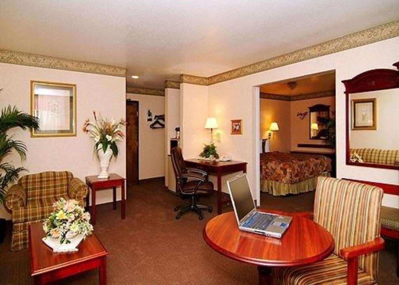Quality Inn Santa Clara Convention Center Σανιβέιλ Εξωτερικό φωτογραφία