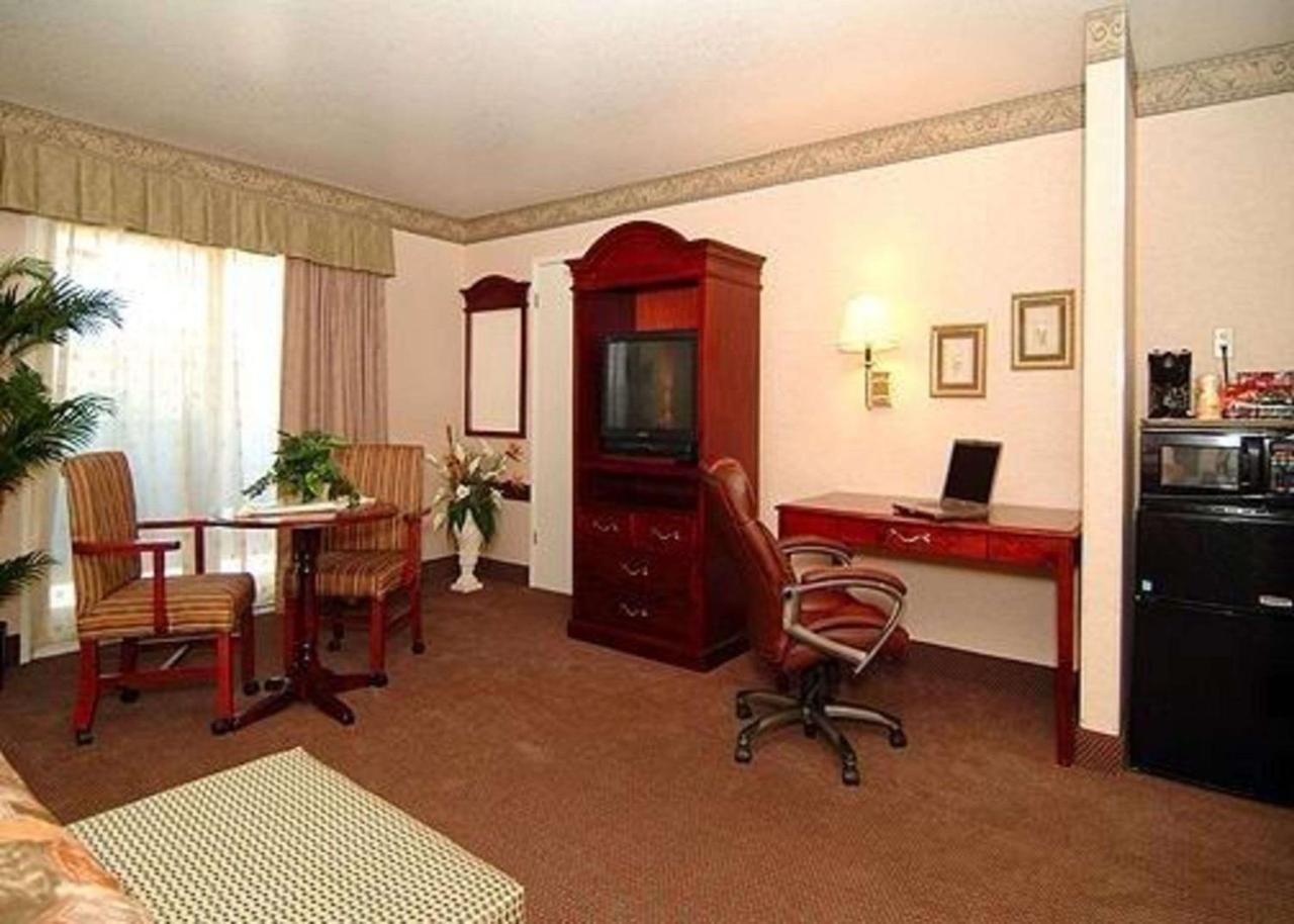 Quality Inn Santa Clara Convention Center Σανιβέιλ Εξωτερικό φωτογραφία
