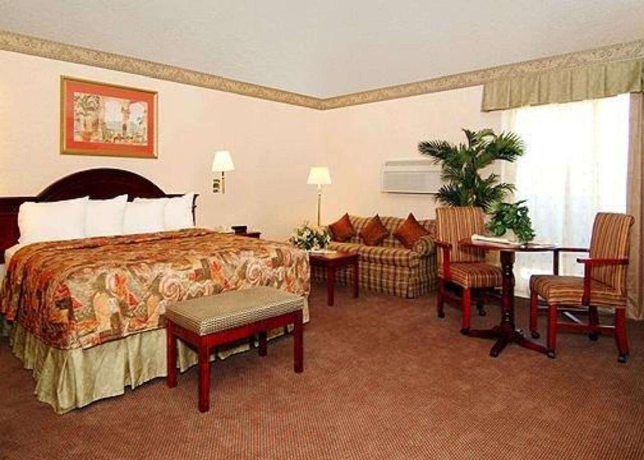 Quality Inn Santa Clara Convention Center Σανιβέιλ Εξωτερικό φωτογραφία